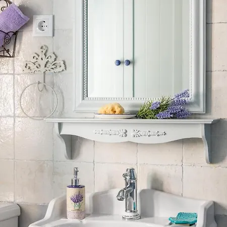 Blue Dreams In The Old Town With A Sea View *