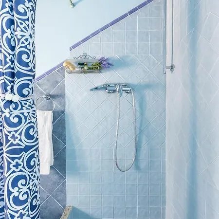 Blue Dreams In The Old Town With A Sea View *