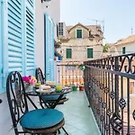 Old Town Sea View Apartamento *