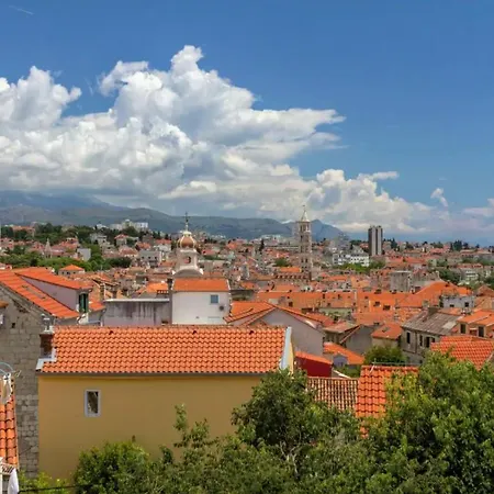 Blue Dreams In The Old Town With A Sea View Апартаменты *
