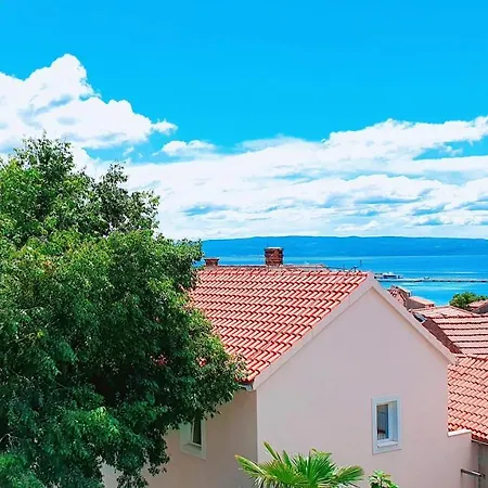 Апартаменты Blue Dreams In The Old Town With A Sea View