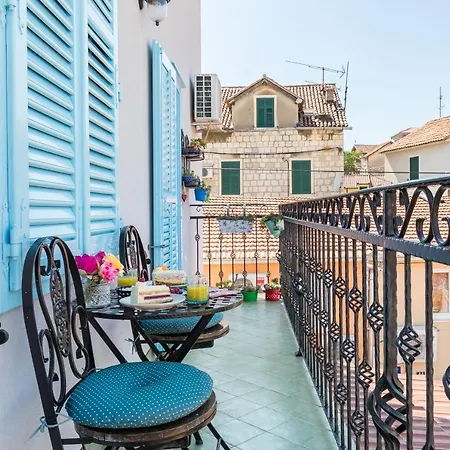Blue Dreams In The Old Town With A Sea View Apartment *
