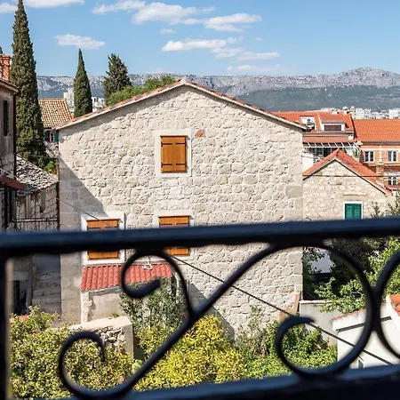 Апартаменты Blue Dreams In The Old Town With A Sea View Сплит
