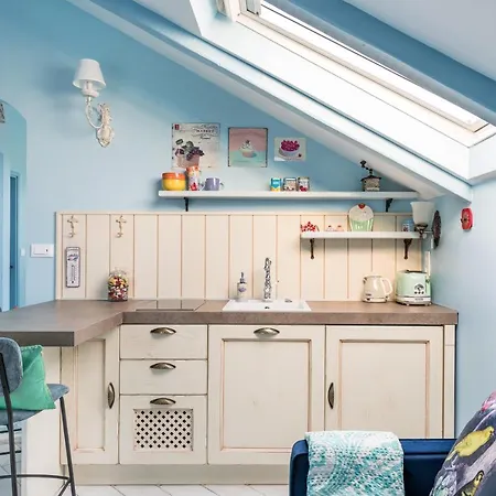 Blue Dreams In The Old Town With A Sea View *